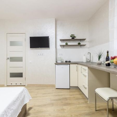 City Center Vip Studio Apartment Lviv Buitenkant foto