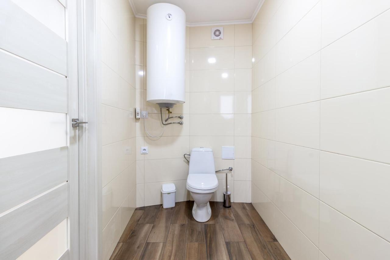 City Center Vip Studio Apartment Lviv Buitenkant foto